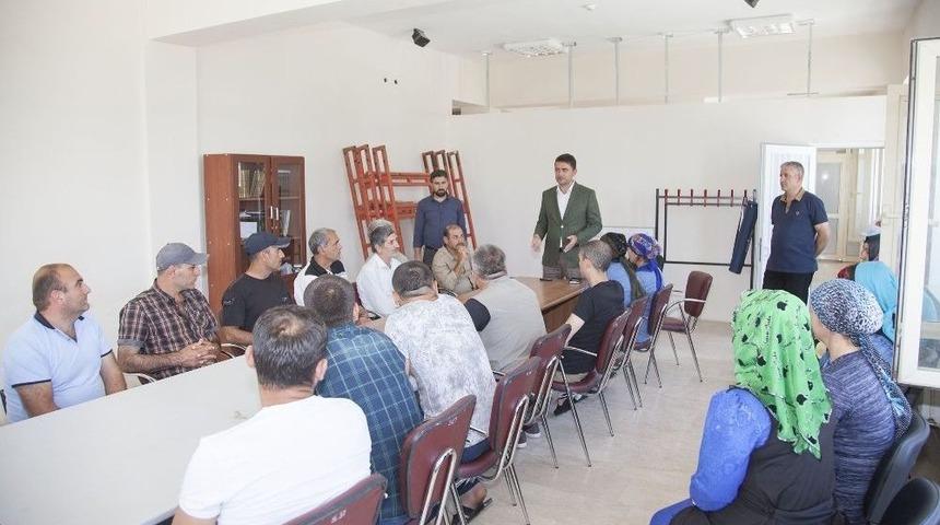 Kaymakam Tekbıyıkoğlu Girişimcilik Kursunu Ziyaret Etti