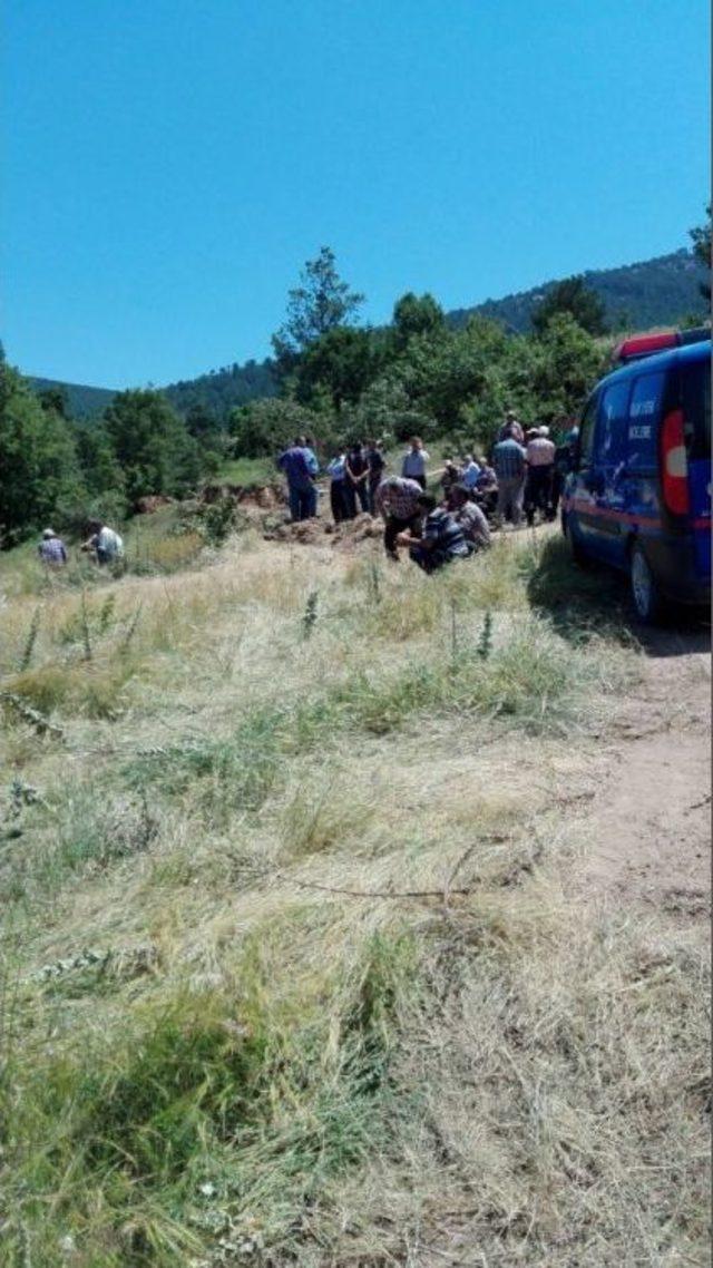 Su Kuyusu A&ccedil;arken G&ouml;&ccedil;&uuml;k Altında Kaldı 3