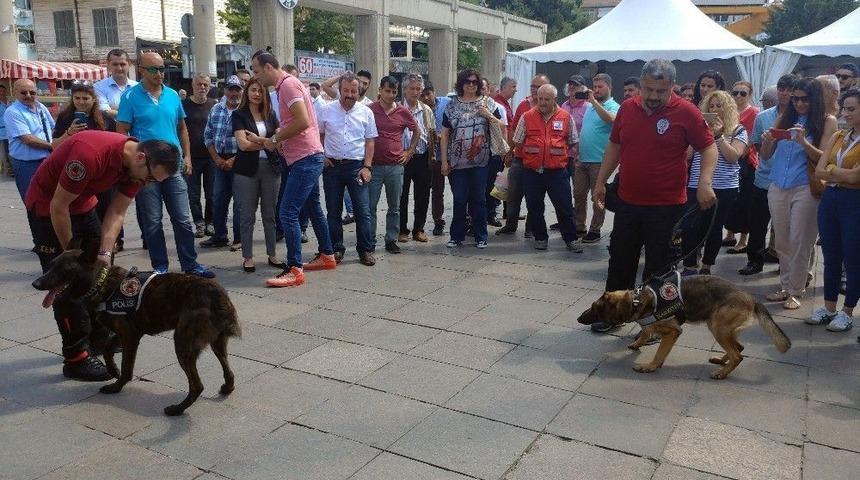 Narkotik Eğitim Tırı Bakırk&ouml;y&rsquo;de