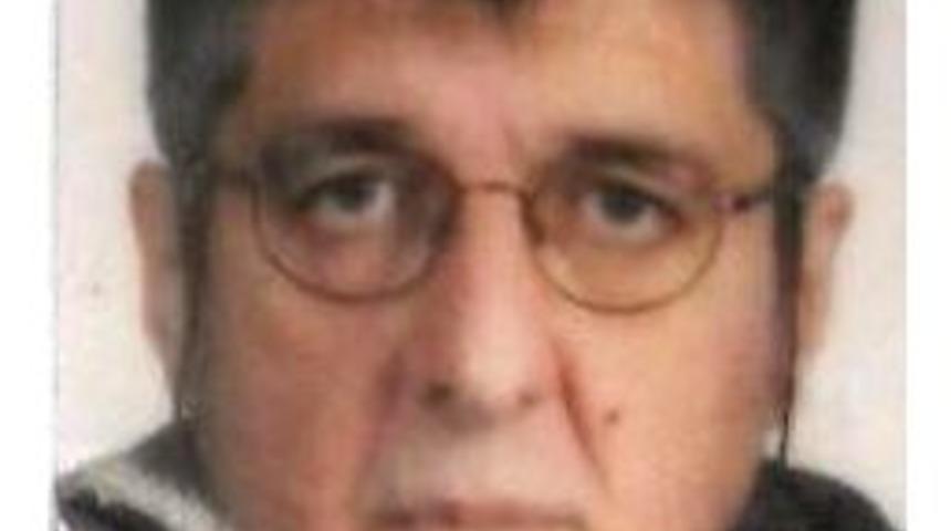 &Uuml;nl&uuml; Karikat&uuml;rist Evinde &Ouml;l&uuml; Bulundu