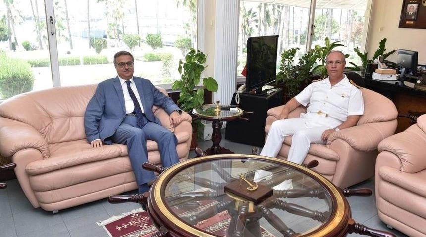 Vali Su, Garnizon Komutanını Ziyaret Etti