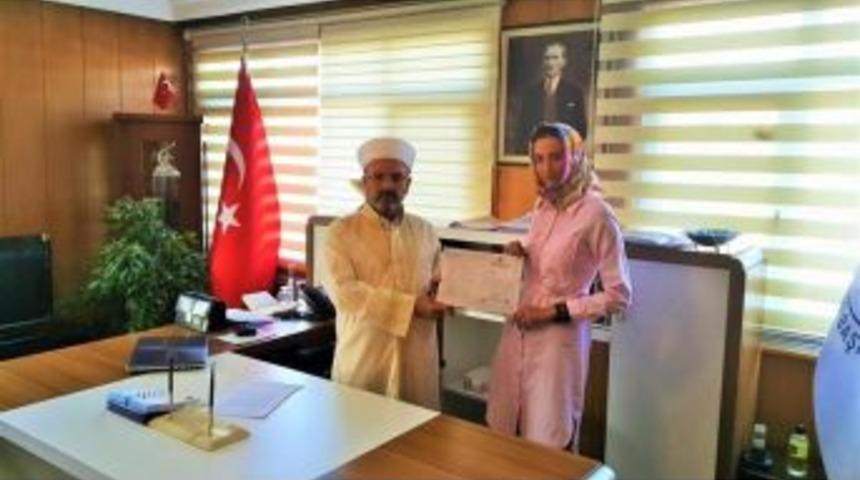 Romanyalı Loana &rsquo;melek&rsquo; Oldu