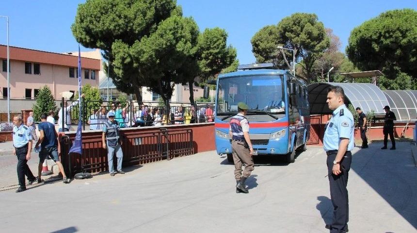 Fet&ouml; Davasında Mahkeme Başkanı Sanığa &ldquo;tertemizsin Yani&rdquo; Diyerek &Ccedil;ıkıştı