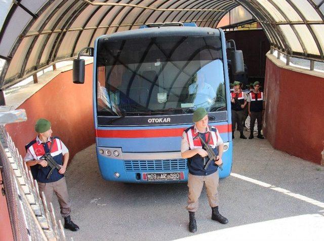 Fetö Davasında Mahkeme Başkanı Sanığa “tertemizsin Yani” Diyerek Çıkıştı