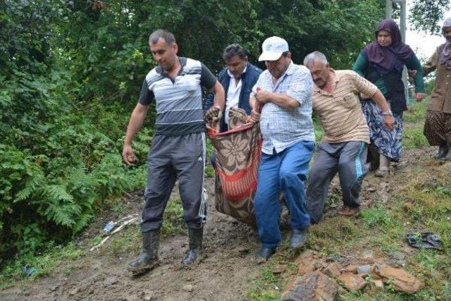 Köyde Oturan 4 Ailenin Yol Çilesi