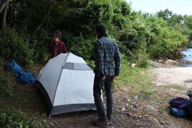 Otostopla Karadeniz Turuna Çıktılar