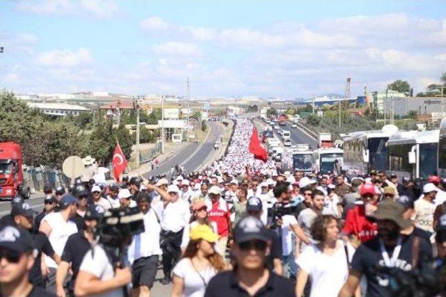 Kılıçdaroğlu: En Barışçıl Eylemimiz Bazı Çevrelerde Ciddi Kaygılar Yaratıyor (3)