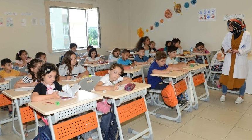 Tuzla Belediyesi Yaz Okulları&rsquo;nda Y&uuml;zlerce &Ccedil;ocuk Ve Gen&ccedil; Eğlenerek &Ouml;ğreniyor