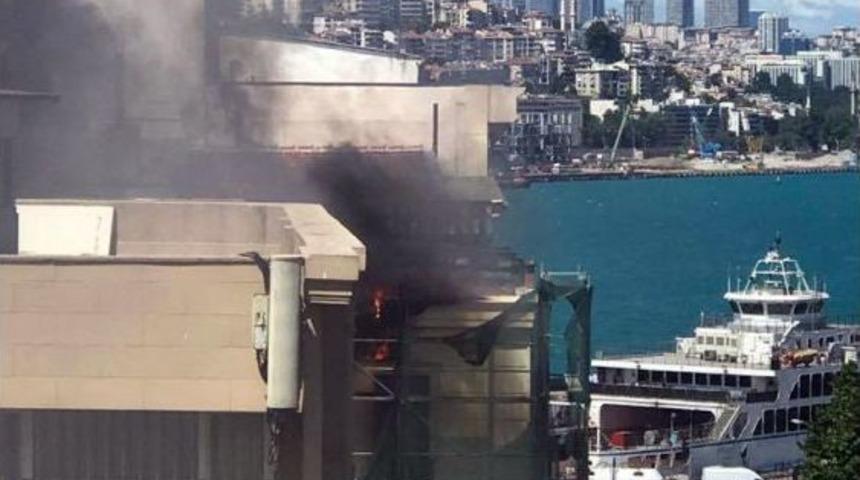 Sirkeci&rsquo;de Yangın Paniği