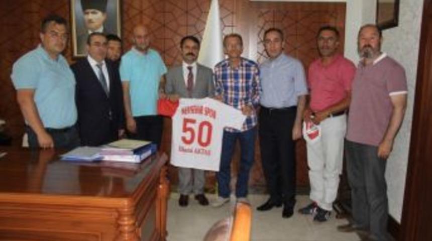 Nevşehirspor Y&ouml;netimi Vali Aktaş&rsquo;ı Ziyaret Etti