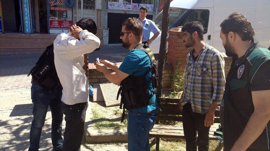 Bah&ccedil;elievler&rsquo;de Narkotik Denetimi