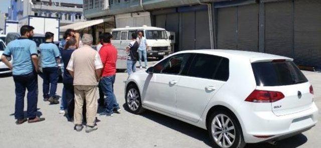 Otomobildeki 55 Bin Lirayı, 10 Saniyede Çalıp Kaçtılar