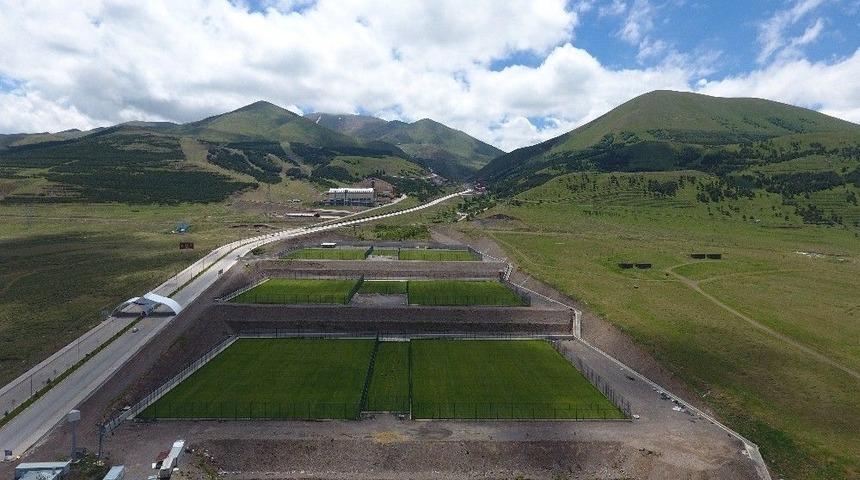 Erzurum, S&uuml;per Lig Ve Ptt 1. Lig Takımlarının Cazibe Merkezi Oldu