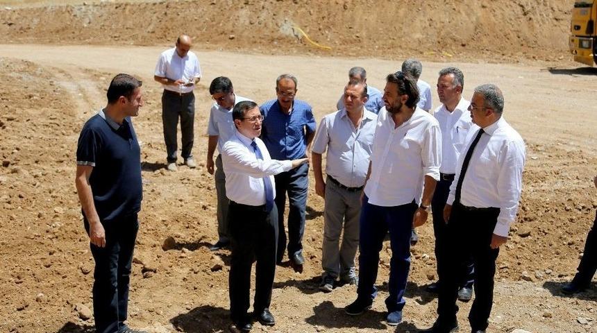 Rekt&ouml;r Kızılay, Peyzaj Mimarlığı B&ouml;l&uuml;m&uuml;n&uuml;n Yeni Binasını İnceledi