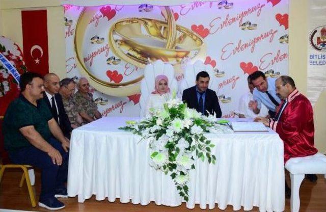 Bitlis Valisi Ustaoğlu, Şehit Oğlunun Nikahını Kıydı 2