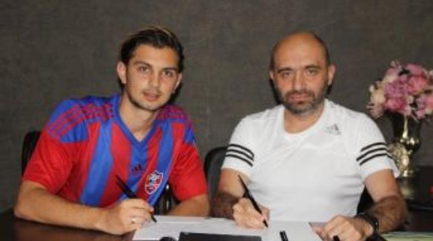 Kardemir Karab&uuml;kspor, Kaleci &Ccedil;ağlar Ile 3 Yıllık S&ouml;zleşme Imzaladı