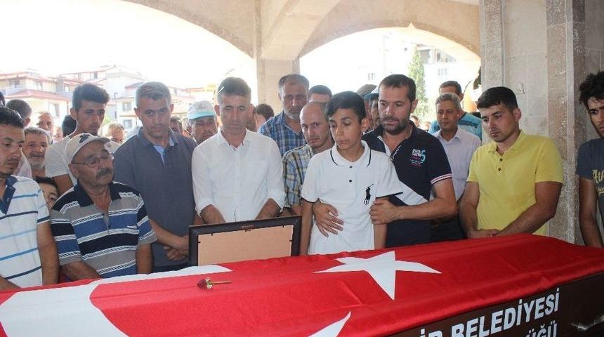 Tanker Faciasında Hayatını Kaybeden Deski &Ccedil;alışanı Defnedildi