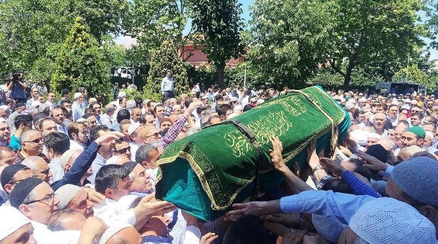 Seyyid Salih Geylani Dualarla Defnedildi