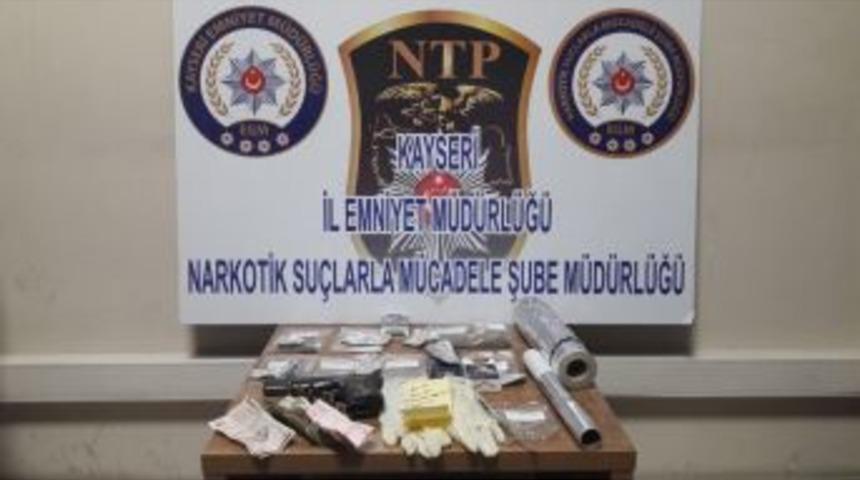 Kayseri’de Uyuşturucu Operasyonu: 2 Gözaltı