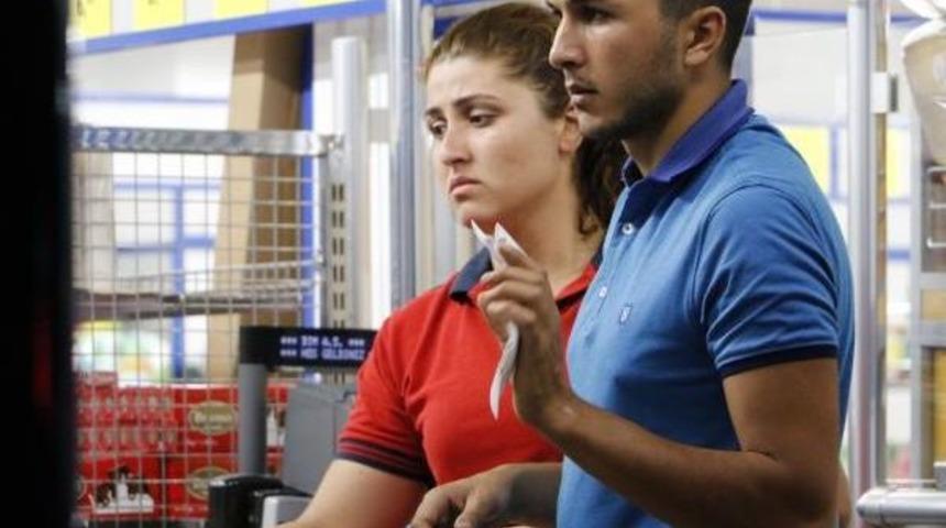 Antalya'da Market Soygunu