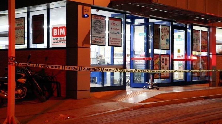 Antalya&rsquo;da Alışveriş Merkezinde Silahlı Soygun