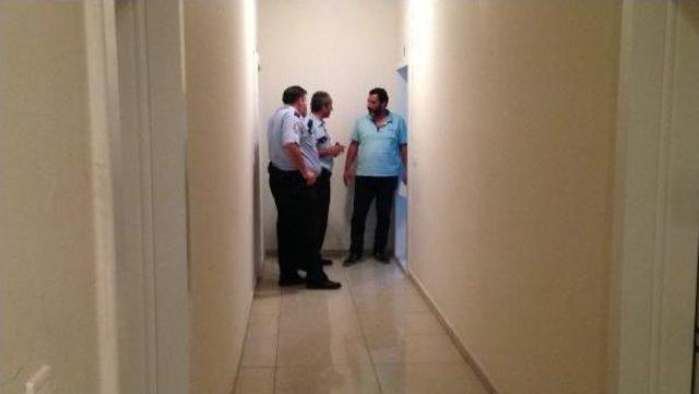 Meslekten Ihra&ccedil; Edilen Polis Memuru &Ouml;l&uuml; Bulundu 1