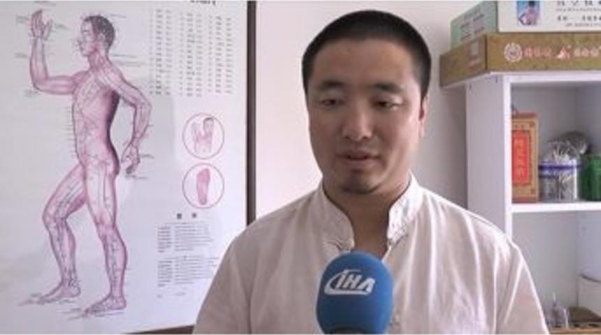 M&uuml;sl&uuml;man Olan &Ccedil;inli Doktor İki Bin Yıllık &Ccedil;in Tıbbını T&uuml;rkiye&rsquo;ye Getirdi