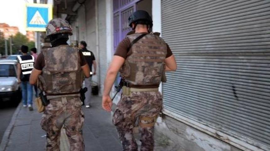 Diyarbakır'da 400 Polis Ile Hava Destekli Operasyon