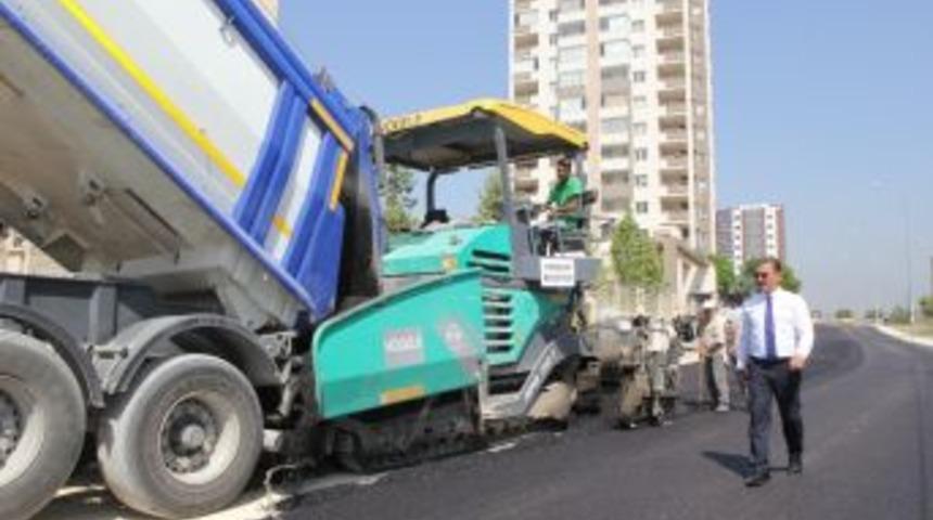 Toroslar&rsquo;da Asfalt &Ccedil;alışmaları S&uuml;r&uuml;yor
