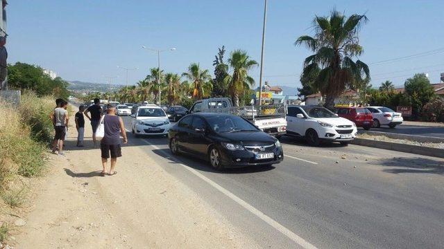 Kuşadası&rsquo;nda 3 Trafik Kazası, 3 Yaralı 2