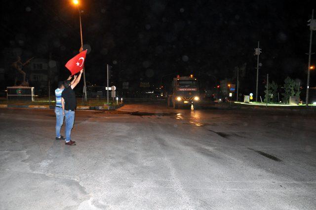 Hatay sınırına obüs ve tank sevkiyatı (2)