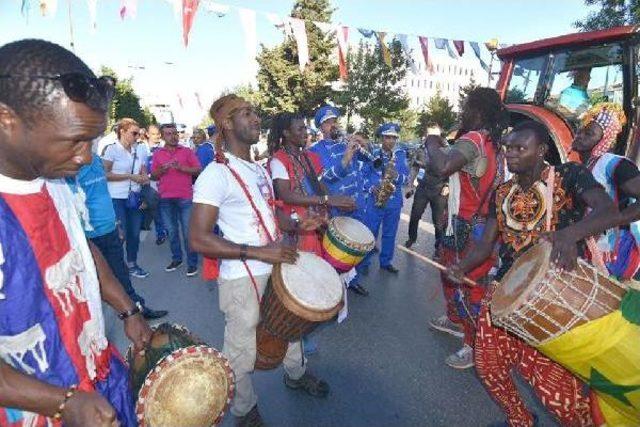 56 Yıllık 'silivri Yoğurt Festivali'nden Termik Santrale Gönderme