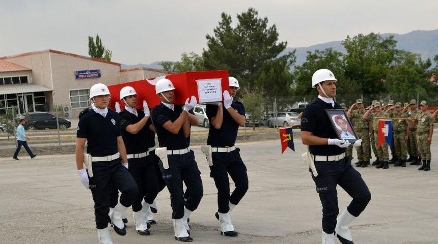 Şehit Polisin Naaşı Memleketine Uğurlandı