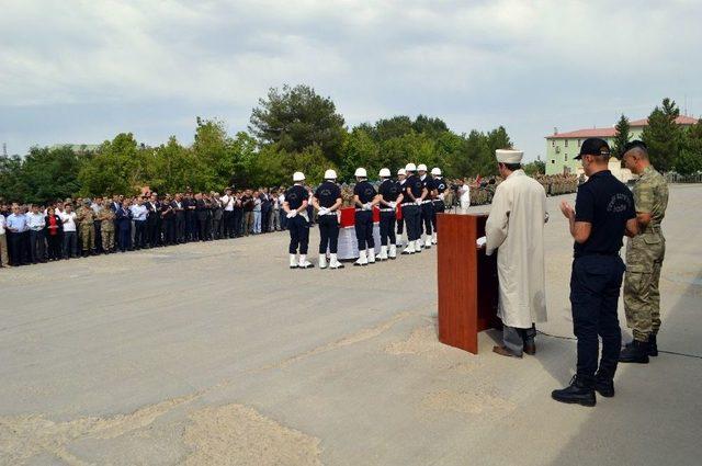 Şehit Polisin Naaşı Memleketine Uğurlandı