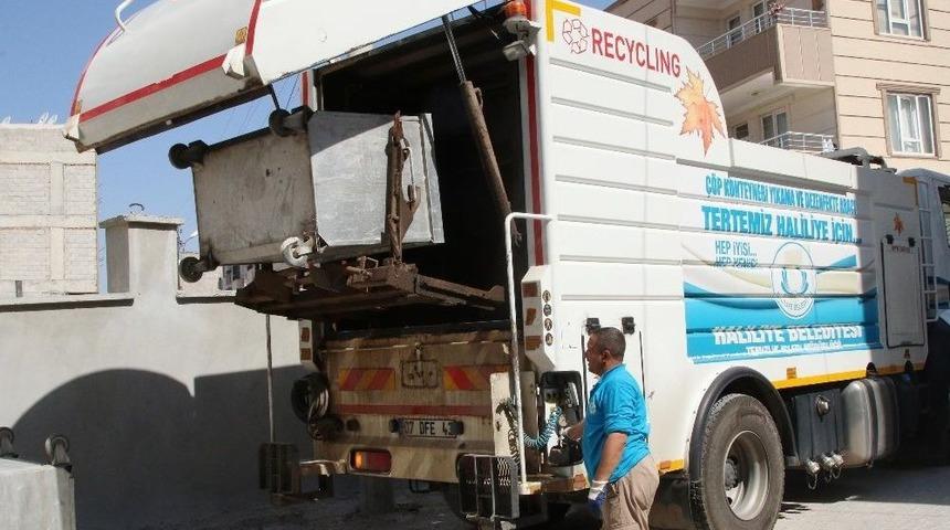 Haliliye&rsquo;de &Ccedil;&ouml;p Konteynerleri Dezenfekte Ediliyor