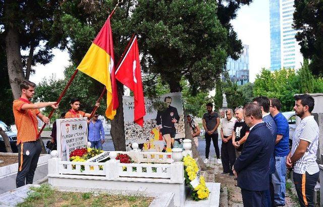 Turgay Şeren, Mezarı Başında Anıldı 1