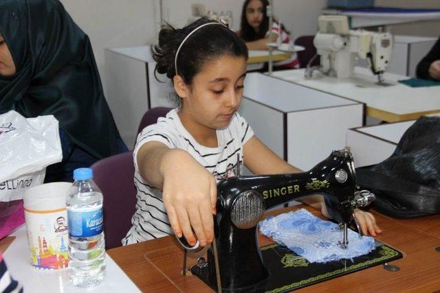 Kayapınar’da Kadınlara Yönelik Kurslar Başladı