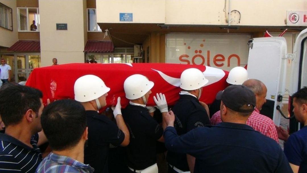 Kavgaya M&uuml;dahale Ederken Kalp Krizi Ge&ccedil;iren Polis Toprağa Verildi