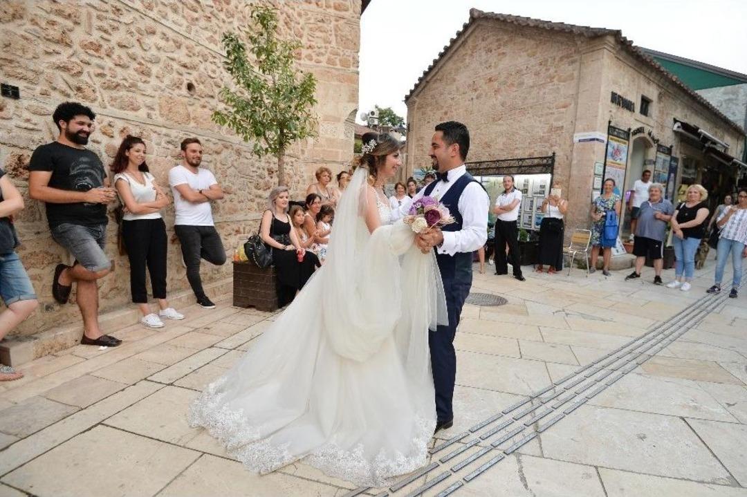 İlk Danslarını Kalei&ccedil;i Festivali&rsquo;nde Yaptılar