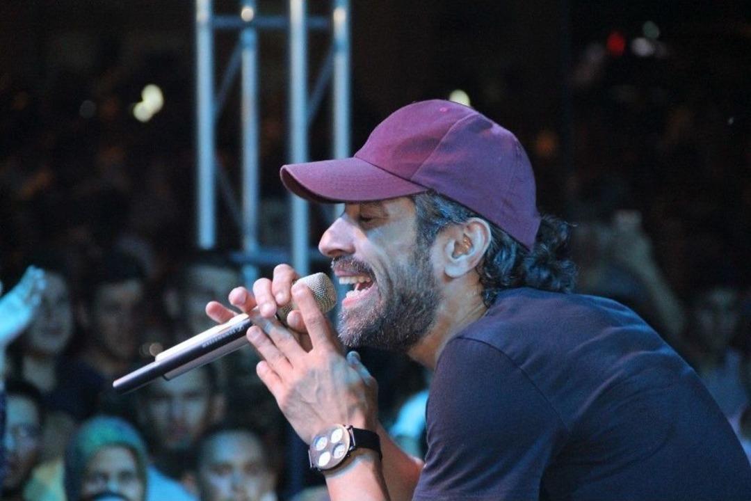 Kaynarca Myo &Ouml;ğrencileri Resul Dindar&rsquo;la Mezuniyet Coşkusu Yaşadı