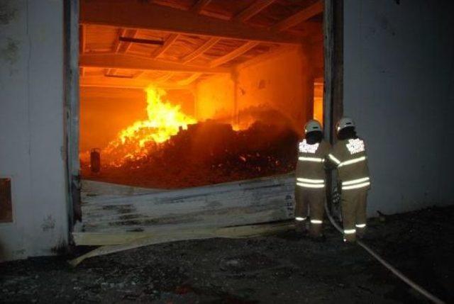 Yumurta Kabı Fabkrikasında Korkutan Yangın (2) - Yeniden 2