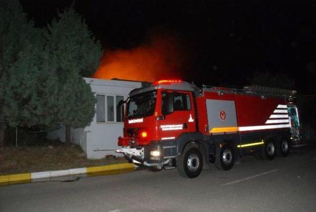 Yumurta Kabı Fabkrikasında Korkutan Yangın (2) - Yeniden 3