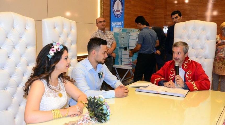 Gaziantep’te "07.07.2017"de 107 Çift Dünya Evine Girdi