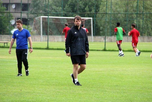 (özel Haber) Ertuğrul Sağlam: “türk Futbolunda Radikal Kararlar Alınmalı”