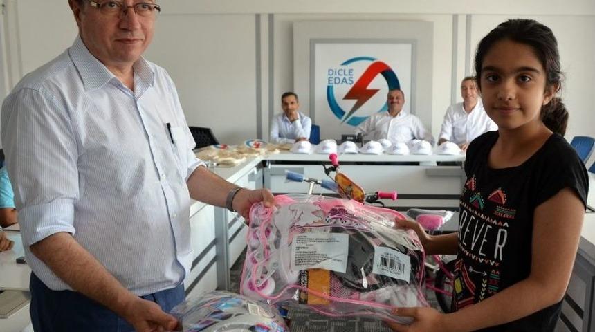 J&uuml;ri &Ouml;zel &Ouml;d&uuml;l&uuml; Hayatını Yitiren İş&ccedil;inin Kızına