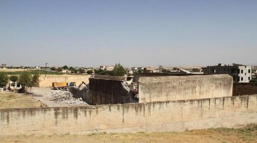 32 Yıllık Cezaevi Yıkılıyor, Yerine Kuran Kursu Inşa Edilecek