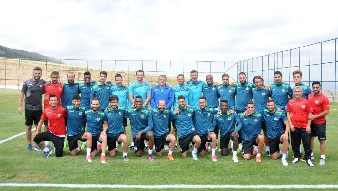 Alanyaspor, &Ccedil;alışmalara Devam Etti