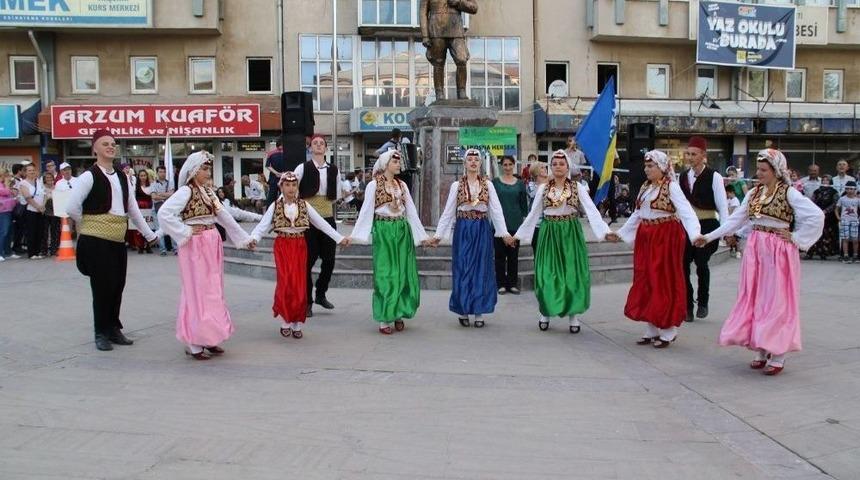 Akşehir Nasreddin Şenliklerinde Yerli Ve Yabancı Dans Grupları Danslarını Sergiledi