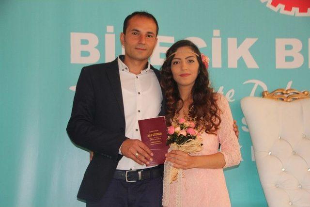 Bugün Nikah Törenleri 20.30’a Kadar Devam Edecek