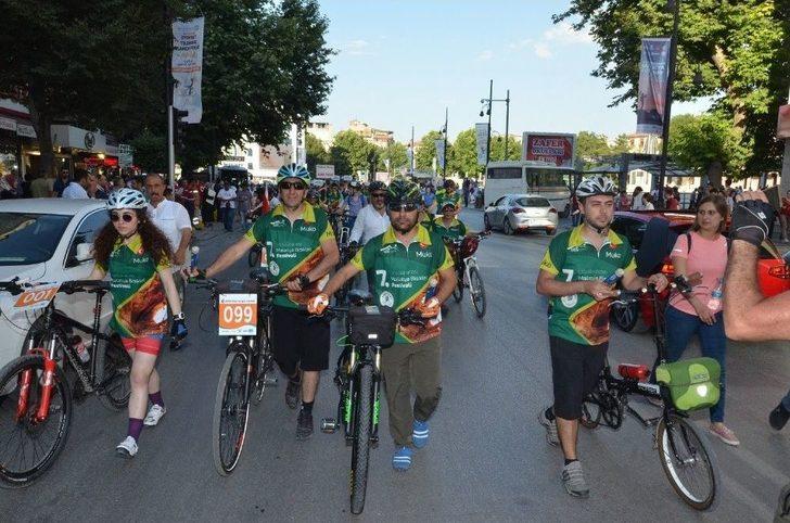 23.yeşilyurt Kültür Kiraz Ve Spor Festivali Kortej Yürüyüşüyle Başladı G3